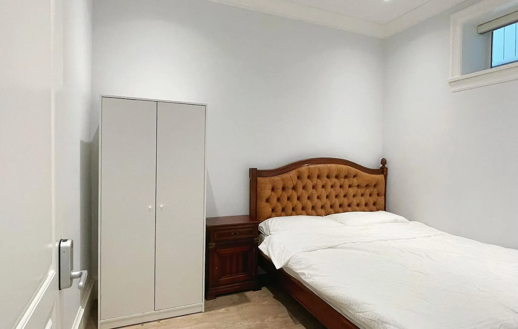 Guest Bedrooms In Vancouver West 0*,  Canada