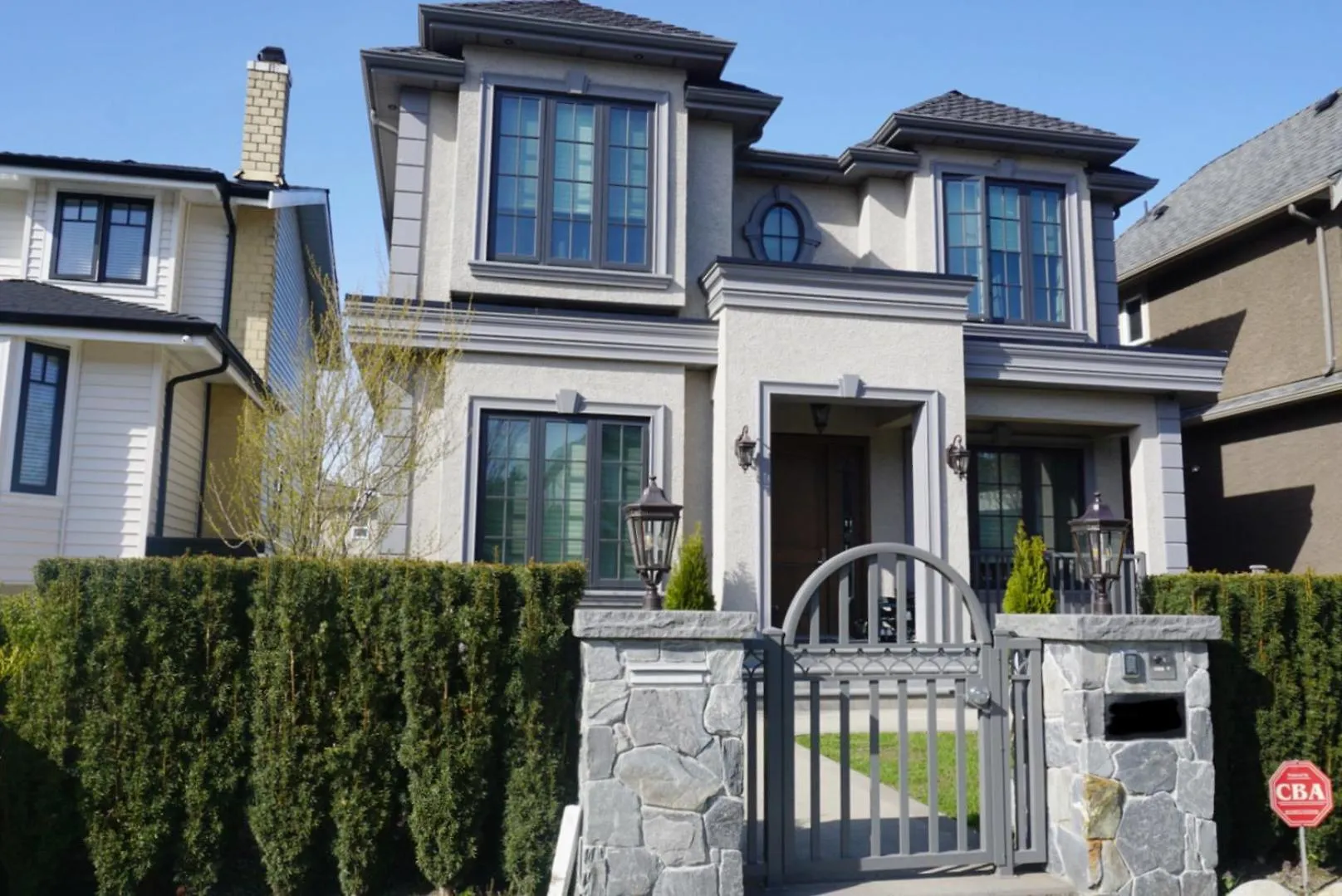 Guest Bedrooms In Vancouver West Canada